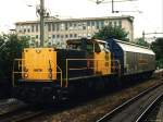 6476 mit bergabegterzug 59500 Nijmegen-Arnhem auf Bahnhof Arnhem am 1-7-1996.