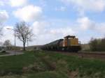 6412 mit Gterzug 62230 Onnen-Roodeschool bei Uithuizermeeden am 16-4-2010.