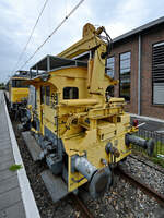 Die 1951 bei Werkspoor in Amsterdam gebaute Diesellokomotive 362 (Sik) wurde in den 1970er Jahren mit einem hydraulischer HIAB-Teleskopkran ausgestattet. (Eisenbahnmuseum Utrecht, September 2026)