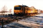 DH1 3116 und DH1 3117 mit Regionalzug 8650 Groningen-Leeuwarden bei Hurdegaryp am 4-1-1995. Bild und scan: Date Jan de Vries.