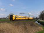 Buffels 3427 und 3429 mit Regionalzug 9162 Groningen-Zwolle bei Staphorst am 2-4-2010.