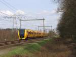 Buffels 3427 und 3429 mit Regionalzug 9150 Groningen-Zwolle bei Herfte am 2-4-2010.