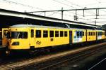 DE2 168 mit Regionalzug 6152 Arnhem-Velperpoort-Tiel auf Bahnhof Arnhem am 22-8-1996.