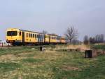 3224 and 3103 mit Sonderfahrt auf die Gterstrecke Leeuwarden-Stiens bei Jelsum am 11-4-1992.