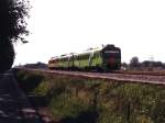 Die grne 3226 und 3116 mit Regionalzug 30245 Leeuwarden-Groningen bei Kollumerzwaag am 19-6-1999.