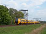 NS 3448 und 3435 sind als RE 7956 Enschede - Zwolle am 11.05.17 in Hengelo unterwegs.