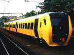 Buffel 3404 mit Regionalzug 7745 Arnhem-Doetinchem auf Bahnhof Arnhem am 22-8-1996.