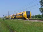 3413 und 3412 mit Regionalzug 9160 Groningen-Zwolle bei Glimmen am 14-5-2008.