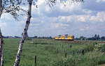 NS nr 185 als Zug 17847 von Apeldoorn nach Zutphen bei Klarenbeek, am 09.06.1997, 14.47u. Scan (Bild 7342, Fujichrome100).