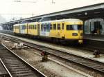 DE2 167 mit Regionalzug 6152 Arnhem Velperpoort-Tiel auf Bahnhof Arnhem am 15-3-1996.