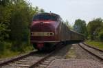 Die NSM 114 mit sonderzug wegen 40 jahre SGB, hier bei Einfahrt von Hoedekenskerke (Zeeland) am 19 05 2012.