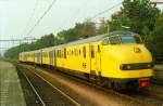 Plan U Dieseltriebzug (DE-3) (Arnhem-Roermond) fahrt Bf Nijmegen zu, neunziger Jahre.