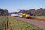 NS 1110 mit Int-2343 (Schiphol - Berlin Zoo) am 31.10.1997 bei Oldenzaal, km 27.4, 11.07u. Scan (Bild 7567, Fujichrome100).