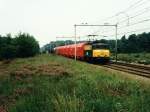 1149 mit Gterzug 45121 Beverwijk-Hagen Vorhalle bei Ginkel am 23-8-1996. Bild und scan: Date Jan de Vries.