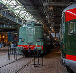 Die Elektrolokomotive NS 1201 der NS-Baureihe 1200 am 24 Juni 2025 im Het Spoorwegmuseum (bis 2005 NSM - Nederlands Spoorwegmuseum / Niederländischen Eisenbahnmuseum) in Utrecht im ehemaligen
