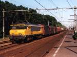 1607 mit Gterzug 54500 Arnhem-Kijfhoek auf Bahnhof Ede-Wageningen am 14-5-1998.
