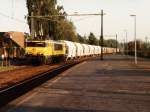 1635 mit Gterzug 47550 Marche les Dames-Beverwijk Hoogovens
auf Bahnhof Boxtel am 26-9-1992. Bild und scan: Date Jan de Vries.
