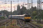 Lok 1736 der NS erreicht mit einem (aktuell nicht mehr verkehrenden) Nachtzug den Bahnhof Emmerich.