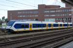 NS' neue regionalzug SLT 2403 abgestelt in Bahnhof Amersfoort auf 22/08/09.