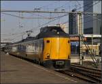 Koploper 4208 mit IC nach Deventer bei Ausfahrt on Rotterdam CS am 20.03 2011.