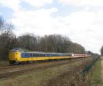 ICM 4084+4201+4240 in Hengelo als trein 1754 naar Den Haag Centraal, 28 maart 2006