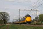 Kopllopers 4031 und 4093 mit IC 1739 Den Haag CS-Enschede bei Hengelo am 7-4-2014.