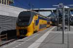 Die NS VIRM 8662 mit IC 3052 (Nijmegen - Amsterdam), bei Ausfahrt von Arnhem am 25 03 2012.