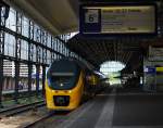 Ein vierteiliger IRM, hier mit InterRegio Amsterdam CS - Breda, beim ausfahrt von Bhf Haarlem am 09.