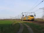 Plan V 894 mit Regionalzug 8025 Zwolle-Emmen bei Herfte am 2-4-2010.