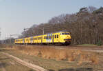 NS 515 als S-1945 (Den Haag CS - Venlo) bei Dorst, 12.04.1994, Scan 6461.