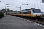 Ein Sprinter im Bahnhof Hoek van Holland Haven ( Die Hafen der Ecke der Niederlanden ) 