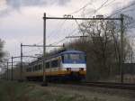 SGM 2950 mit Regionalzug RE 9641 ‘s Hertogenbosch-Deurne bei Vlierden am 9-4-2012.