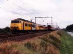 SGM 2837 mit Regionalzug 5944 Rhenen-Utrecht bei Maarsbergen am 11-7-1998. Bild und scan: Date Jan de Vries.