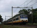 Sprinters 2995 und 2944 mit Regionalzug RE 9637 Nijmegen-Deurne bei Vlierden am 19-7-2012.
