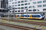 Im Bild der Sprinter Lighttrain (SLT) Elektrotriebzug 2401.