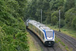 Überführung eines  Sprinter Lighttrain  (Fahrzeugnummer unbekannt) für die Nederlandse Spoorwegen durch RTB Cargo V 156.