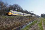 ICNG 3128 durchfahrt Tilburg Oude Warande am 18 März 2026 und wird vom offenbarer Stelle fotografiert.