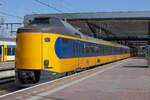 Koploper 4238 der Nederlandse Spoorwegen verlässt Rotterdam Centraal am 20.03.2025 