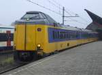 Ein IcM (BR 4200) durchf�hrt den Bahnhof Amsterdam RAI am 29.10.2007
