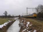 Koplopers 4232 und 4220 mit IC 533 Den Haag CS-Groningen CS bei Haren am 19-2-2010.