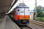 Die "Olympische" Koploper mit IC nach Enschede wartet hier In Rotterdam Centraal am 05.10 2010.