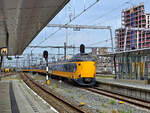 Nun endlich konnte ich auch einen elektrischen Triebzug vom Typ ICM Koploper ablichten. Hier f�hrt gerade die beiden aneinandergekoppelten Triebz�ge 4237 & 4089 am Hauptbahnhof in Utrecht ein. (September 2026)