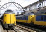 Das man in den Niederlanden Triebwagen mag, darf wohl klar sein. Hier stehen verschiedene 'koplopers' am Utrecht CS. 09-04-05