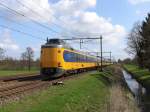 Koplopers 4031, 4213 und 4095 mit IC 760 Groningen-Schiphol bei Haren am 16-4-2010.