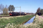 BD9107-C8553-C8104-C9002 als Sonderzug von Utrecht CS nach Geldermalsen bei Tricht am 30.04.1999.