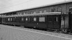 C 8553 ist ein 1931 gebauter historischer 3.-Klasse-Personenwagen der niederl�ndischen Eisenbahn, welcher zur Triebwagen-Baureihe Mat '24  Blokkendoos (Kastendose)  geh�rt.