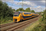ET 9477 ist hier bei Beek am 5.9.2026 um 16.53 Uhr nach Maastricht unterwegs.