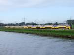 Regiorunner-Doppelgarnitur fhrt entlang des Amsterdam-Rijnkanaal Richtung Niederlndischer Hauptstadt;100903