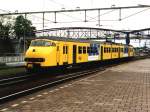812 mit Schnellzug 3848 Emmen-Zwolle auf Bahnhof Zwolle am 11-5-1995.