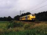 Plan V 952 mit Regionalzug 5544 Baarn-Utrecht CS bei Baarn am 12-6-1999.